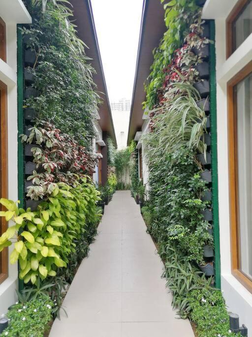 Adria Residences - Emerald Garden - 2 Bedroom Unit For 4 Person Manila Exterior foto