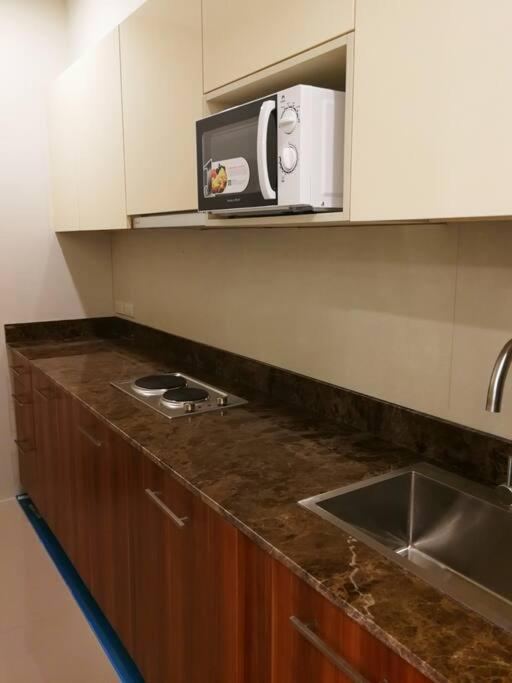 Adria Residences - Emerald Garden - 2 Bedroom Unit For 4 Person Manila Exterior foto